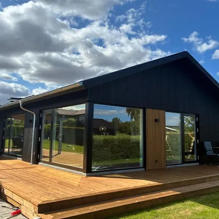 Illona - 200m From The Sea By Interhome