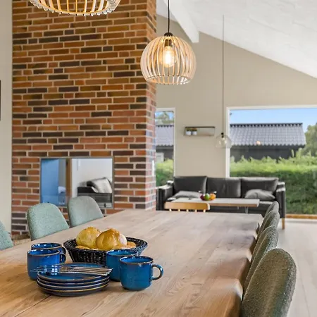 Illona - 200m From The Sea By Interhome